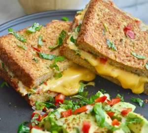 Cheese bread omlette