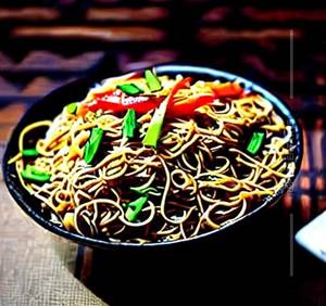 Egg Hakka Noodles