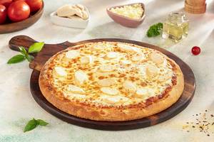 La Chicken Sausage Pizza