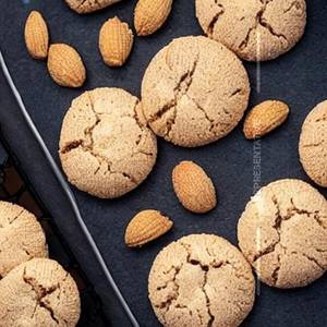 Classic Amaretti Cookies
