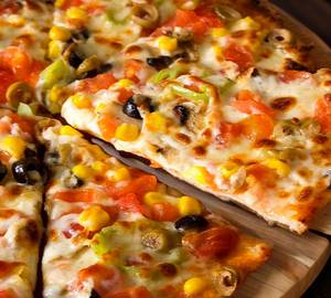 Corn tandoori pizza