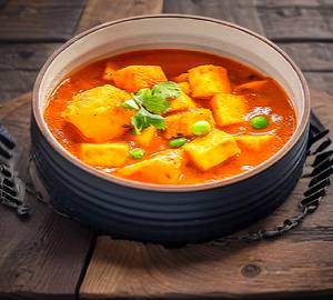 1 Aloo Matar Paneer Ki Sabzi