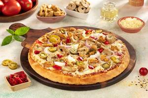 Exotic Chicken Pizza