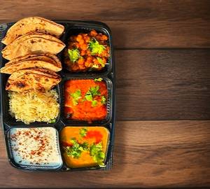 Delux Thali