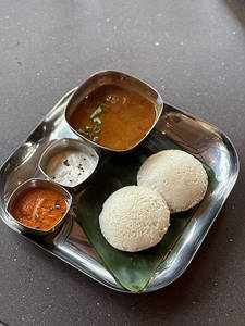 Plain Idli ( Mallige Idli - 2 Pcs )