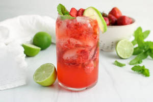 Real Red Strawberry Mojito 500 Ml