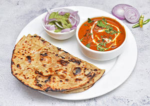 Gravy Chaap With 2 Butter Roti