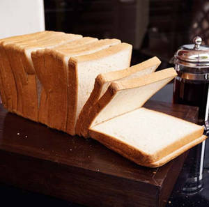 Jumbo Bread (4 Pc)