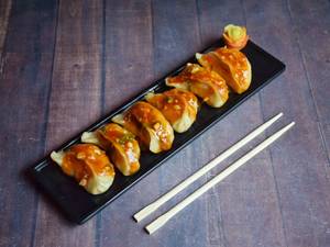 Veg Pan Fried Momos (8pcs)