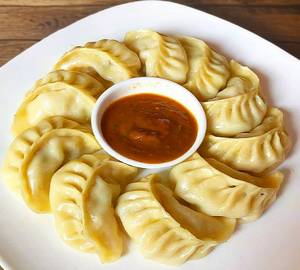 Steamed Veg Momos  [6 Pieces]