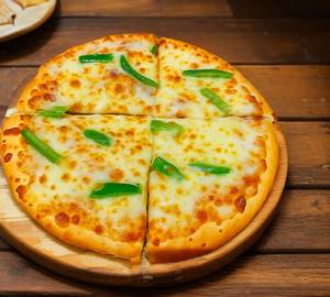Fresh capsicum pizza