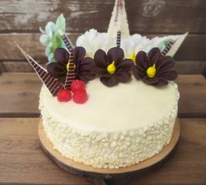 White Chocochips Cake