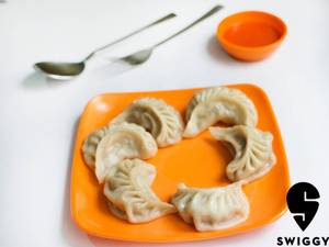 Chicken momos