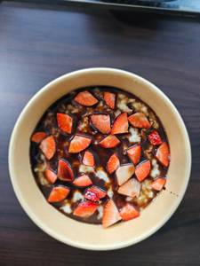 Oats With Strawberry Chocolate