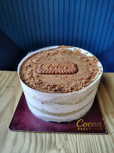Lotus Biscoff Cake