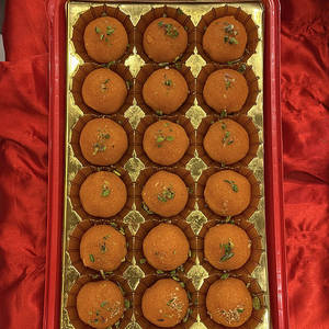 Diwali Gift Assorted Box  18 Pcs Motichoor Laddu Box