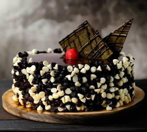 Black & White Chocochips Cake