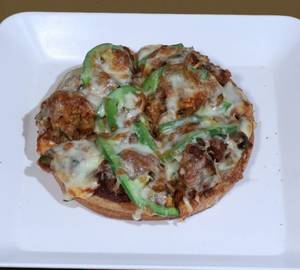 Regular Manchurian Pizza