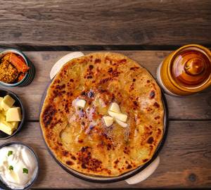 Tawa aloo pyaz paratha