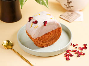 Pistachio Swirl Croissant