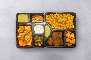 Veg Tandoori Treat Box (Serves 4)