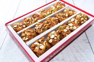 Bansal Special Amritsari Pinni