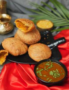 Kachori With Aloo Sabzi