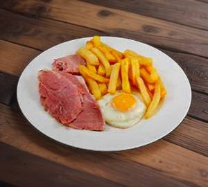 Eggs & Chips With Chicken Ham