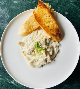 Penne Creamy Cheese Sauce - Chicken