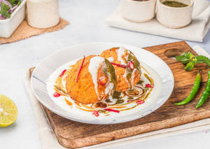 Aloo Tikki (dahi And Chutney)