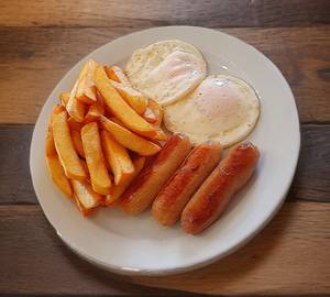 Eggs & Chips With chicken Sausage