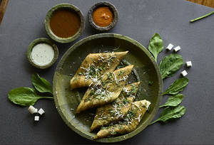 Palak Paneer Dosa