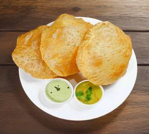Puri 3 Pics With [ Chutney 1 Veg Currie ]