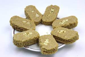 Agra Dryfruit (350 Gram)