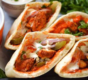 Spicy kuboos shawarma