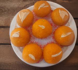 Kesariya Laddu