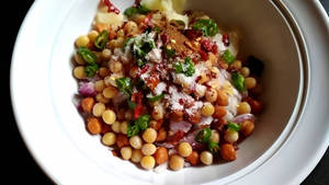 Golgappa Chana Chaat [Protein Rich Gluten Free Bowl]