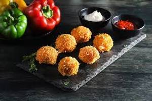 Veg Kurkure Momos (6 Pcs)