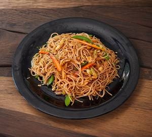 Egg Hakka Noodles