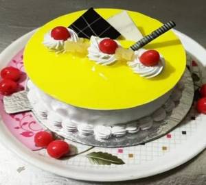 Luxury Pinnaple Cake