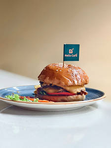 Smash Hit Beef Burger