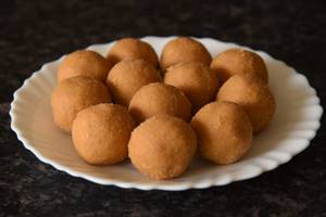 Besan Laddu 