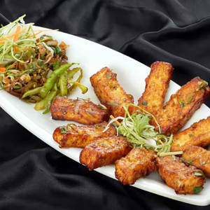 Paneer Chilly Dry ( 10 Pcs )