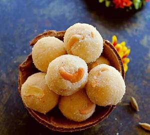 Home Made Rava Laddu