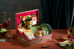 Rajmahal Trunk Hamper