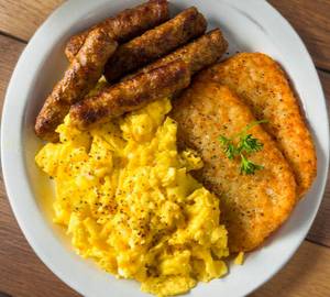 Scrambled Egg On Toast with chicken Ham