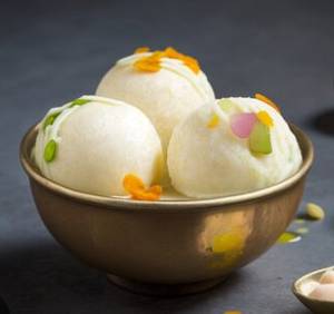 Navratri Sponge Rasgulla