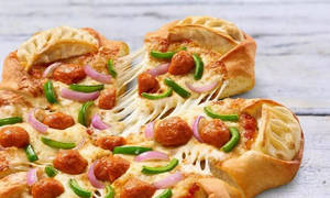Chicken Momos Pizza