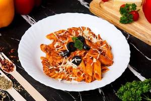 Red Sauce Cheese Pasta