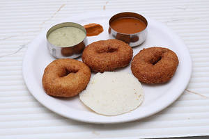 Wada 3 Idli 1